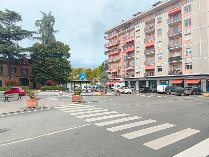 Appartamento con 5 locali in vendita in Via Giovanni Amendola, Acqui Terme