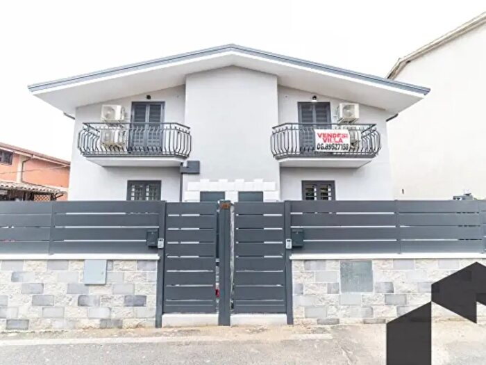 Casa trilocale in vendita in Via Adolfo Vigorelli, Ciampino