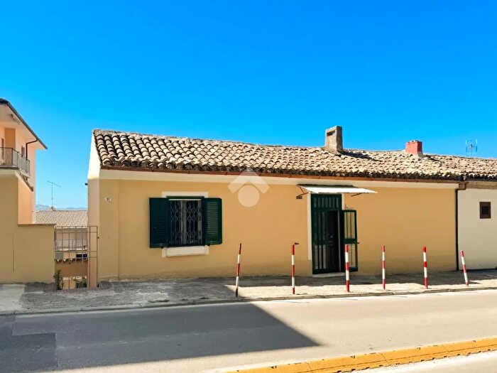 Appartamento trilocale in vendita in Via Generale Carlo Spatocco, Chieti