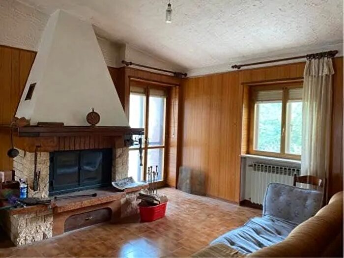 Appartamento quadrilocale in vendita in Borgata Piancera Giaveno, Giaveno