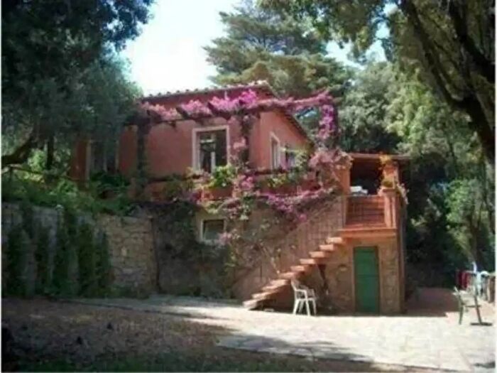 Casa in vendita in Marciana