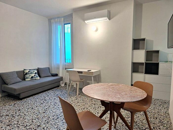 Appartamento bilocale in affitto in Via Valtellina, Farini, Milano