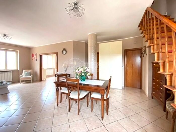 Appartamento con 5 locali in vendita in Via Castelluccio, Foggia