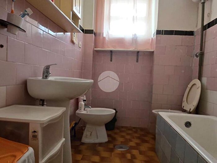 Appartamento bilocale in affitto in Via Caduti di Nassiriya, Fuorigrotta, Napoli