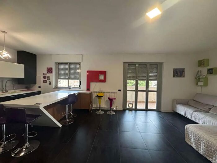 Appartamento trilocale in vendita in Via Gianni Rodari, Varese