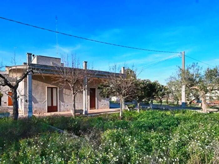 Casa con 5 locali in vendita in Via Grotte, Castellana Grotte