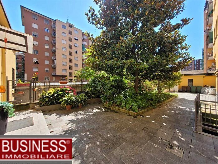 Appartamento bilocale in affitto in Largo Gelsomini, Giambellino, Milano