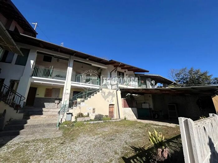 Casa quadrilocale in vendita in Frazione Filia, Castellamonte