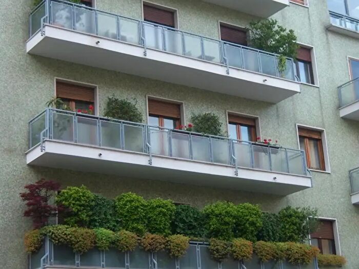 Appartamento bilocale in affitto in Via Rontgen, Milano