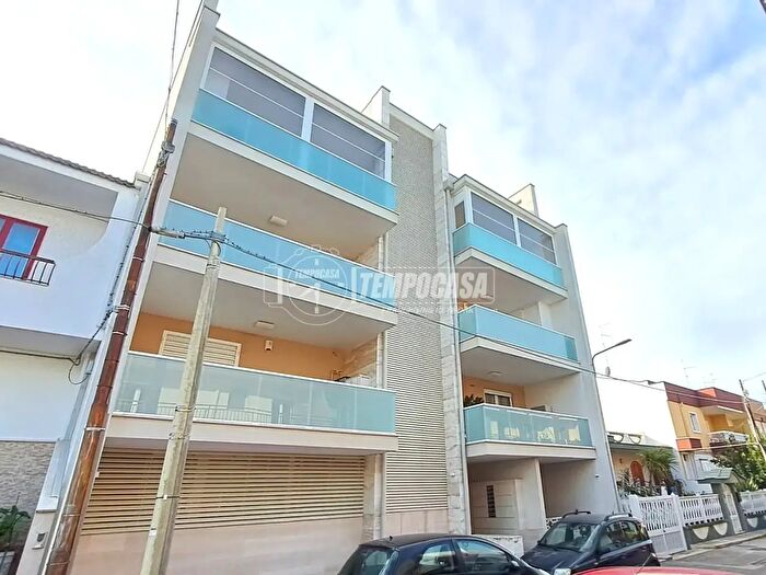 Appartamento trilocale in vendita in Via Dossetti, Adelfia