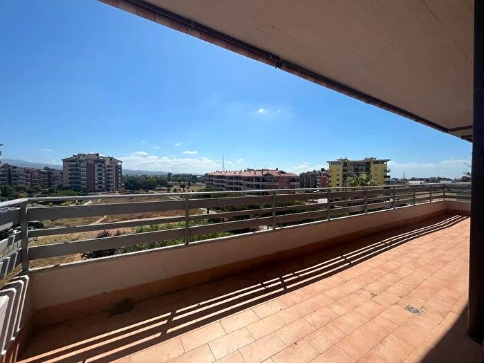 Appartamento quadrilocale in vendita in Viale delle Arti Pomezia, Pomezia