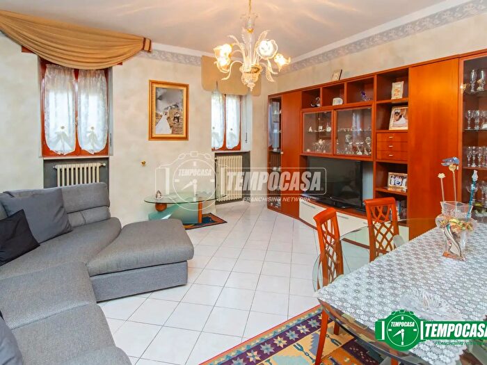 Appartamento con 5 locali in vendita in Via San Pietro d, Busto Arsizio
