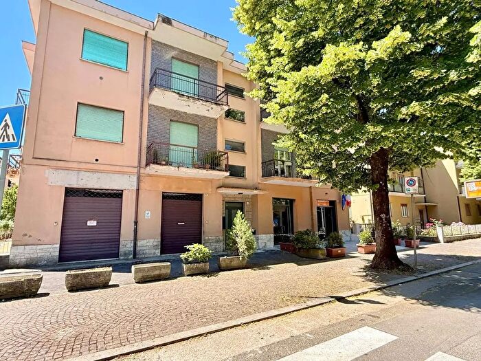 Appartamento con 5 locali in vendita in Via Liberato di Benedetto, Rieti