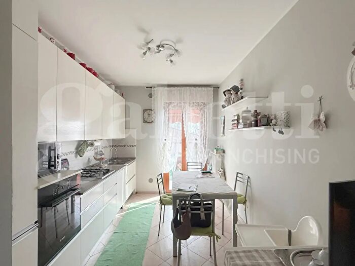 Appartamento quadrilocale in vendita in Via Chiesanuova, Padova