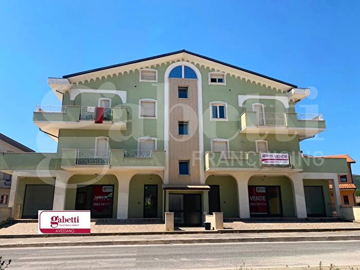 Appartamento trilocale in vendita in Via Nuova, Avezzano