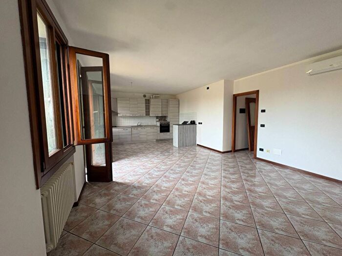 Appartamento trilocale in affitto in Via Emilio Comici, Montecchio Maggiore Alte Ceccato, Montecchio Maggiore