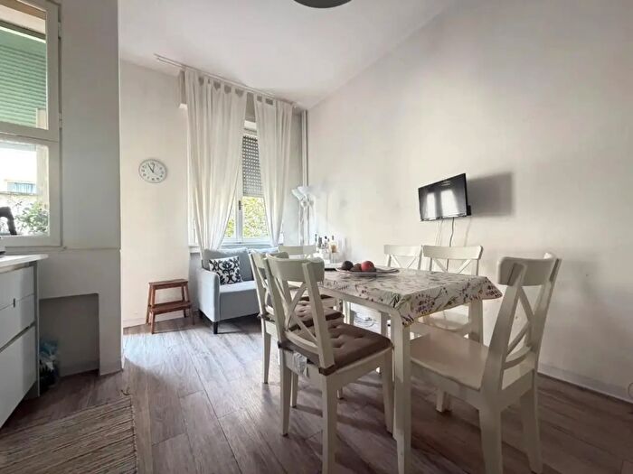 Appartamento trilocale in affitto in Via Amatore Sciesa, Milano