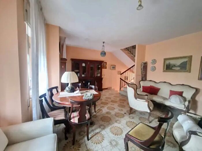 Casa con 6 locali in vendita in Via Copenaghen, Latina