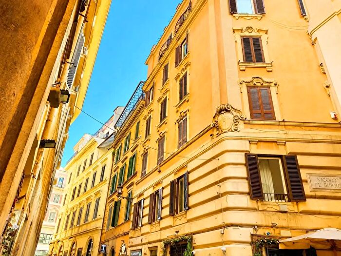 Appartamento monolocale in vendita in Via di Pietra, Roma