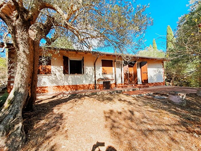 Casa trilocale in vendita in Loc Toppello, Passignano Sul Trasimeno