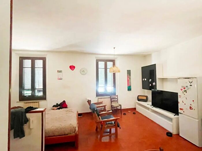 Appartamento con 5 locali in vendita in Vicopisano