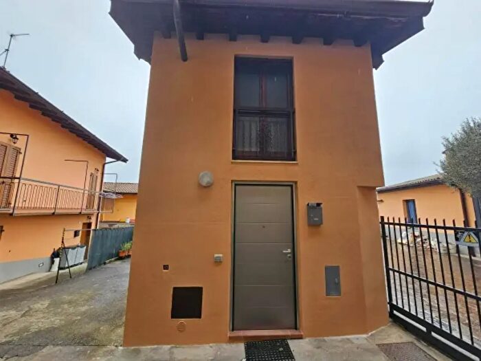 Casa bilocale in affitto in Via Giacomo Matteotti, Sorisole