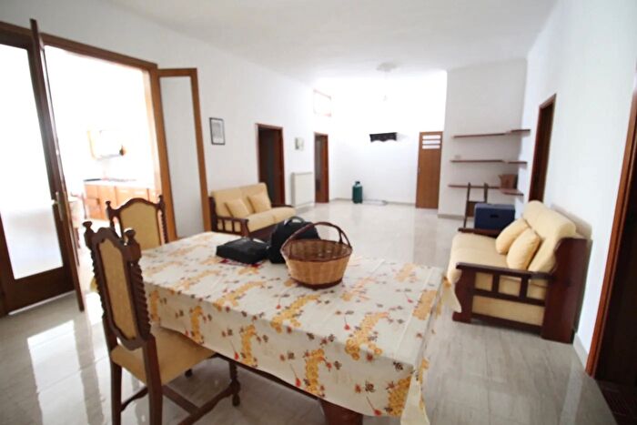 Appartamento con 5 locali in vendita in Via Piave, Fragagnano