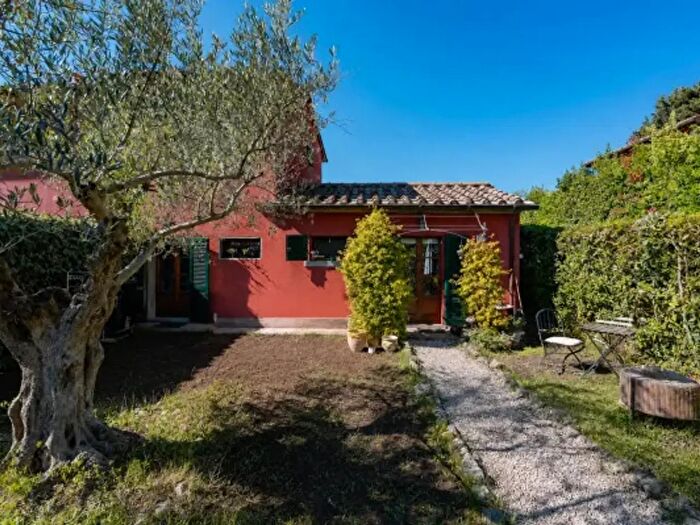 Casa quadrilocale in vendita in Case Sparse Ossaia, Cortona