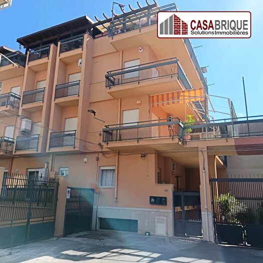 Appartamento con 5 locali in vendita in Via Gioacchino Rossini, Bagheria