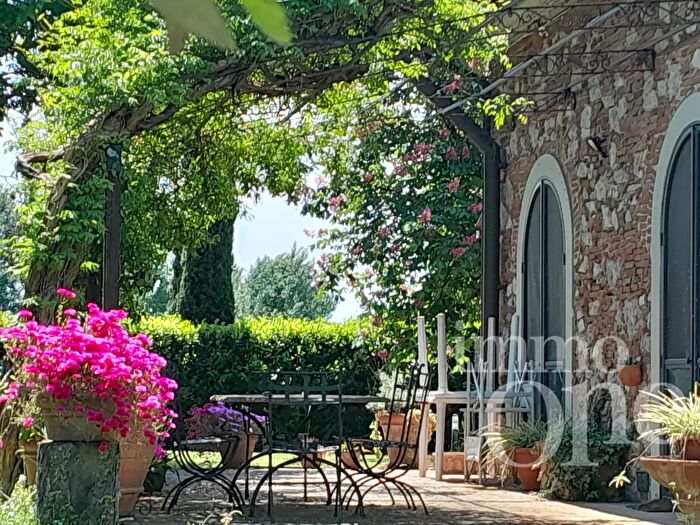 Casa con 10 locali in vendita in Via del Tiglio, Calcinaia