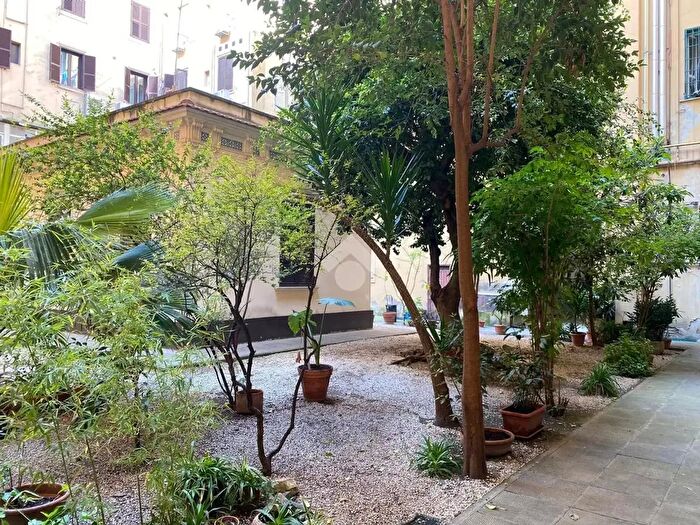 Appartamento bilocale in vendita in Via Enrico Cialdini, Roma