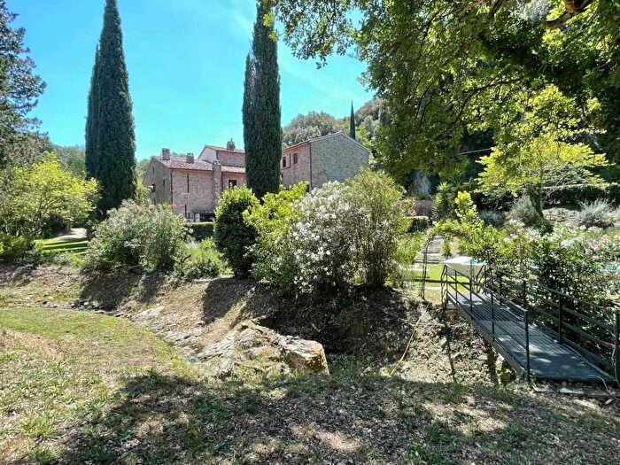 Casa con 19 locali in vendita in Castagneto Carducci