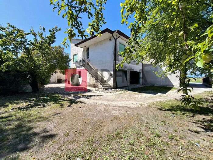 Casa con 10 locali in vendita in Monastier Di Treviso