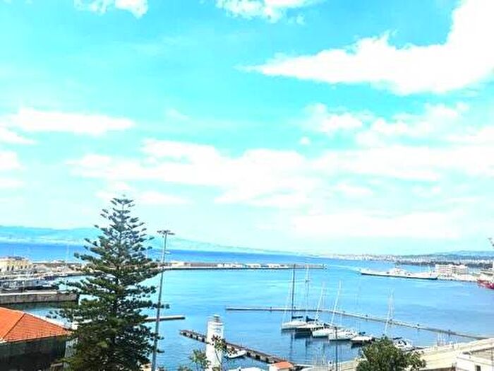 Appartamento trilocale in affitto in Via Argine Destro Annunziata, Pineta Zerbi, Reggio Calabria