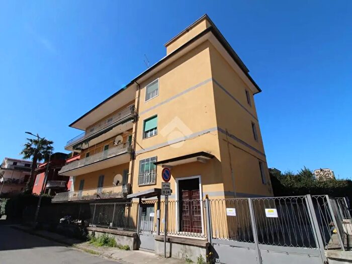 Appartamento trilocale in vendita in Via Carlo Santagata, Caserta