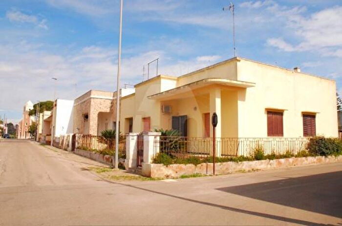 Casa quadrilocale in vendita in Via Santa Caterina da Siena, Morciano Di Leuca