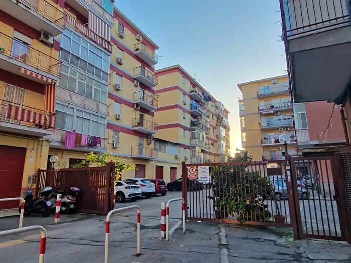 Appartamento trilocale in vendita in Via Giovanni Campisi, Palermo