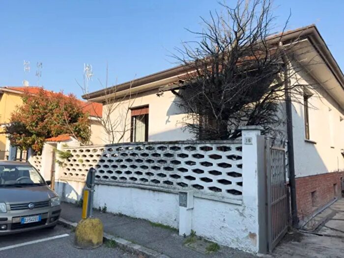 Casa trilocale in vendita in Via Como, Melzo
