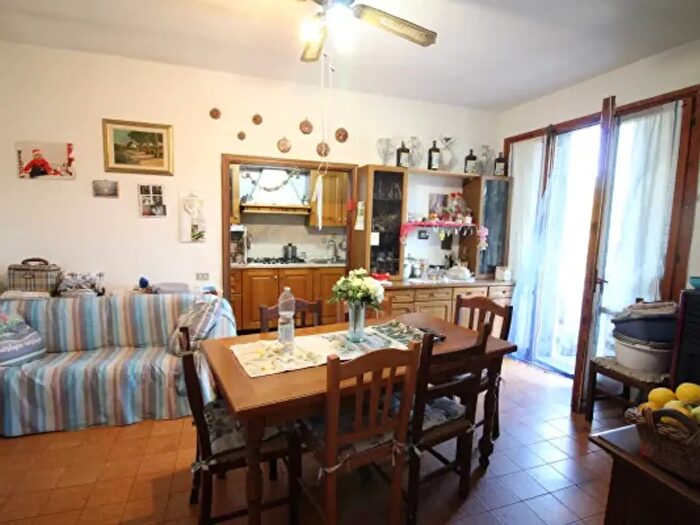 Appartamento quadrilocale in vendita in Strada Provinciale di Val d'Orme, Montespertoli