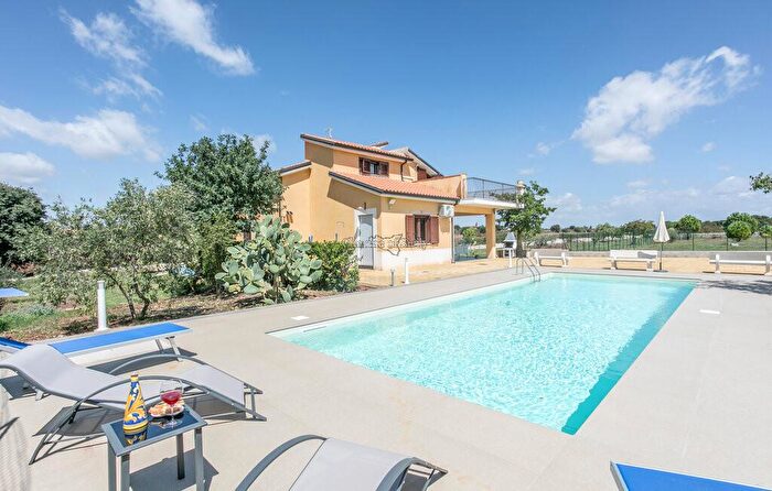 Casa quadrilocale in vendita in Contrada Michelica, Modica