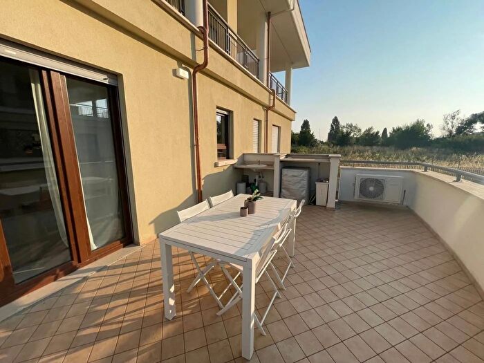 Appartamento quadrilocale in vendita in Via Chiara Lubich Roma, Roma