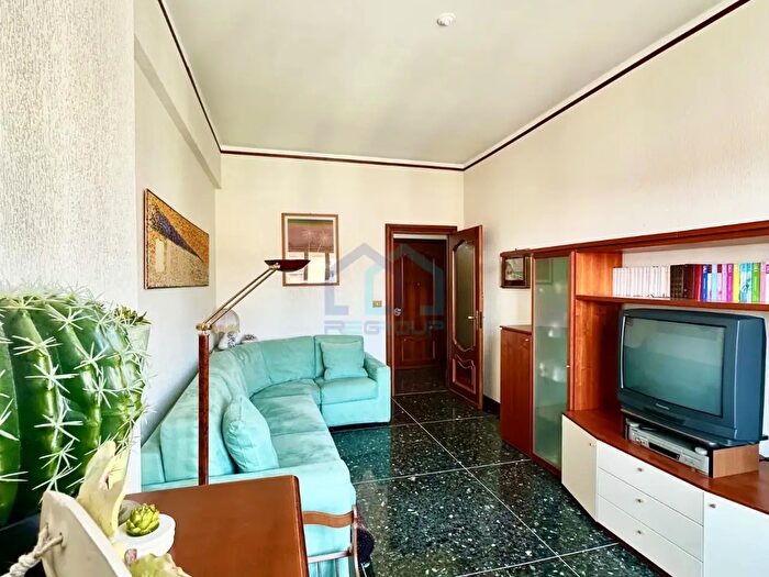 Appartamento quadrilocale in vendita in Via Osvaldo Gnocchi Viani f, Savona