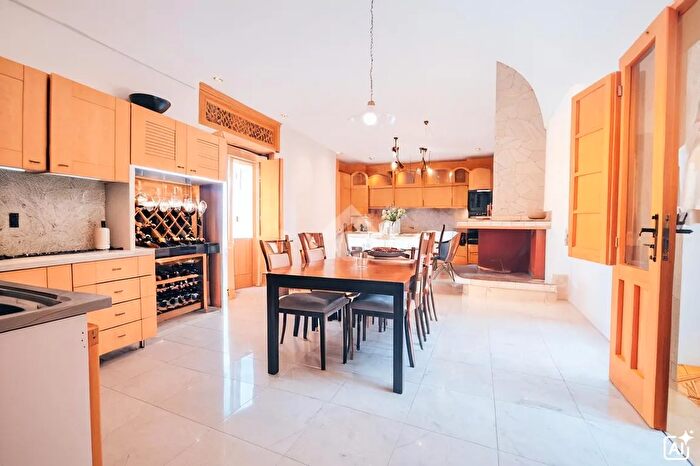 Casa con 6 locali in vendita in Via Loisio dello Preite, Manduria