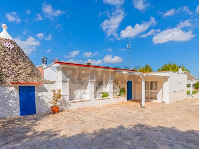 Casa trilocale in vendita in Contrada Aratico, Monopoli