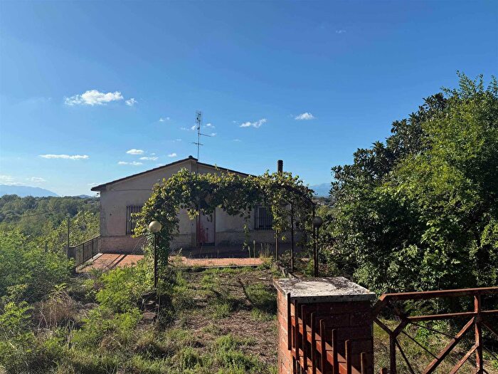 Casa quadrilocale in vendita in Via Chiusa dei Ricci, Falvaterra