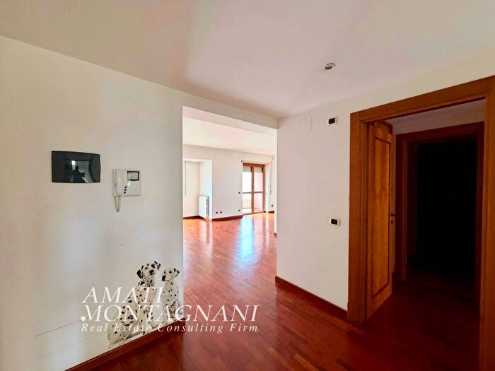 Appartamento trilocale in affitto in Via Cola di Rienzo, Prati, Roma