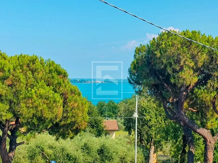 Casa bilocale in vendita in Via Monte Tapino, Moniga Del Garda