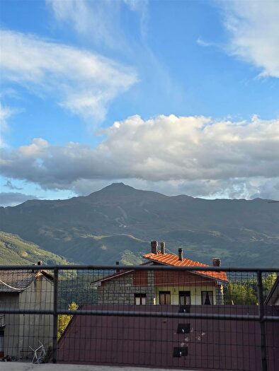 Appartamento trilocale in vendita in Lama Mocogno