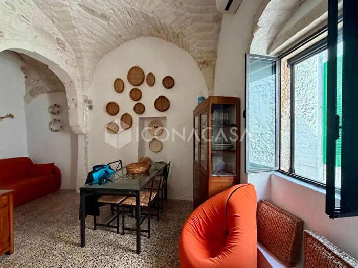 Casa trilocale in vendita in Vicolo Villari, Ostuni