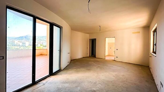 Appartamento quadrilocale in vendita in Contrada Minà, SantAgata Di Militello